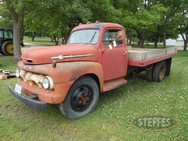 1952 Ford F-6